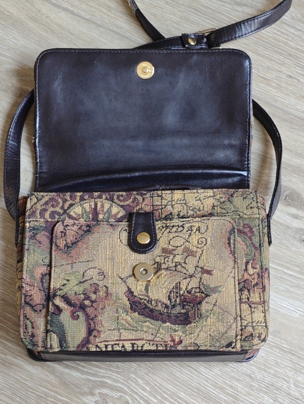 Vintage Diverso Italy pestry-Patterned Leather Trim Shoulder Bag